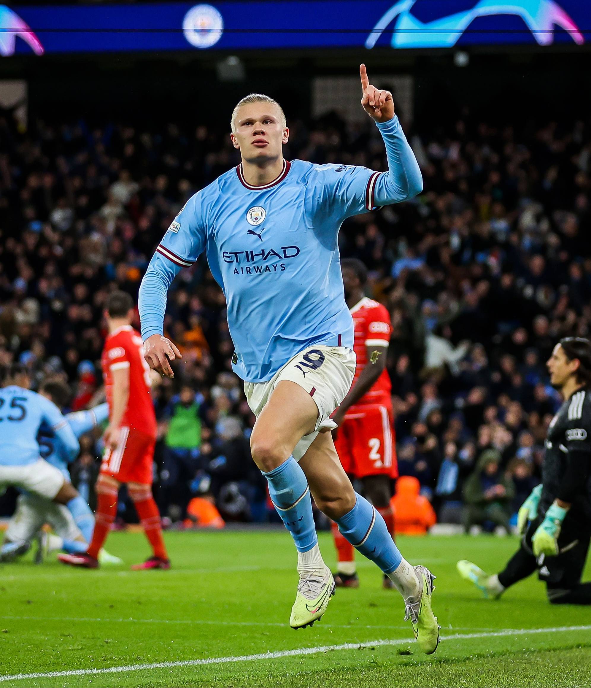 包含意甲国际比赛日再迎强敌，曼城单刀错失，主帅态度——球迷炸锅，高层口径保持一致的词条