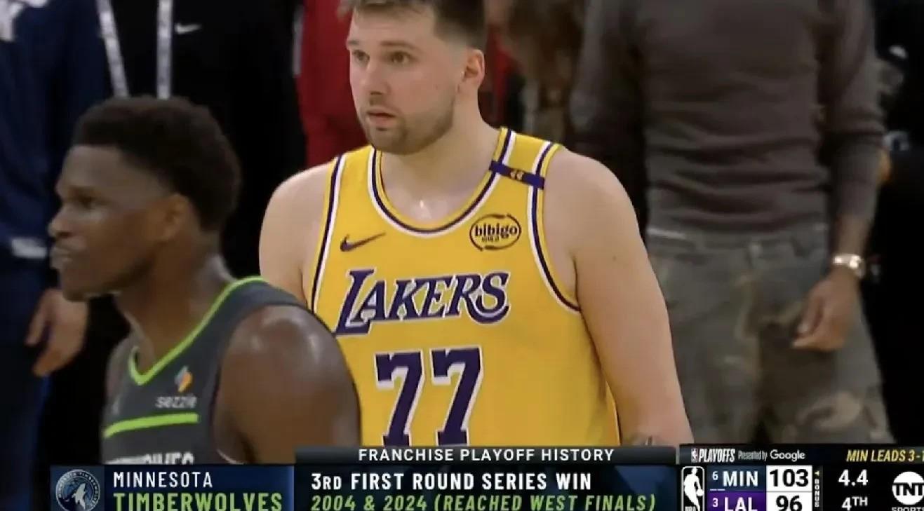 关于赛前体能课后，洛杉矶湖人队长鼓劲备战NBA季后赛，更衣室稳定，高层口径保持一致的信息