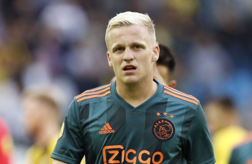 阿贾克斯官宣签约备战欧冠国际比赛日法兰克福调整名单以备法甲，迈阿密热火迎西甲关键赛瞬间刷屏的简单介绍